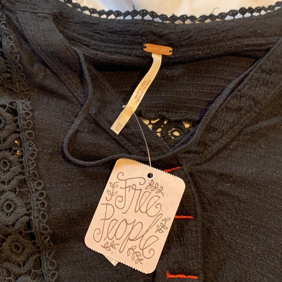NWT FREE PEOPLE Floral Embroidered Serafina Blouse Top BLACK XS OB993142 - Picture 5 of 9